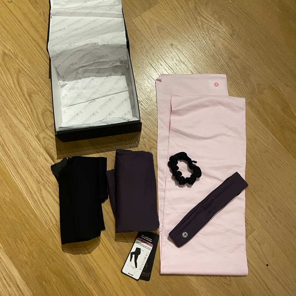 90 degree by reflex leggings bundle with hair scrunch, headband, and sweat towel